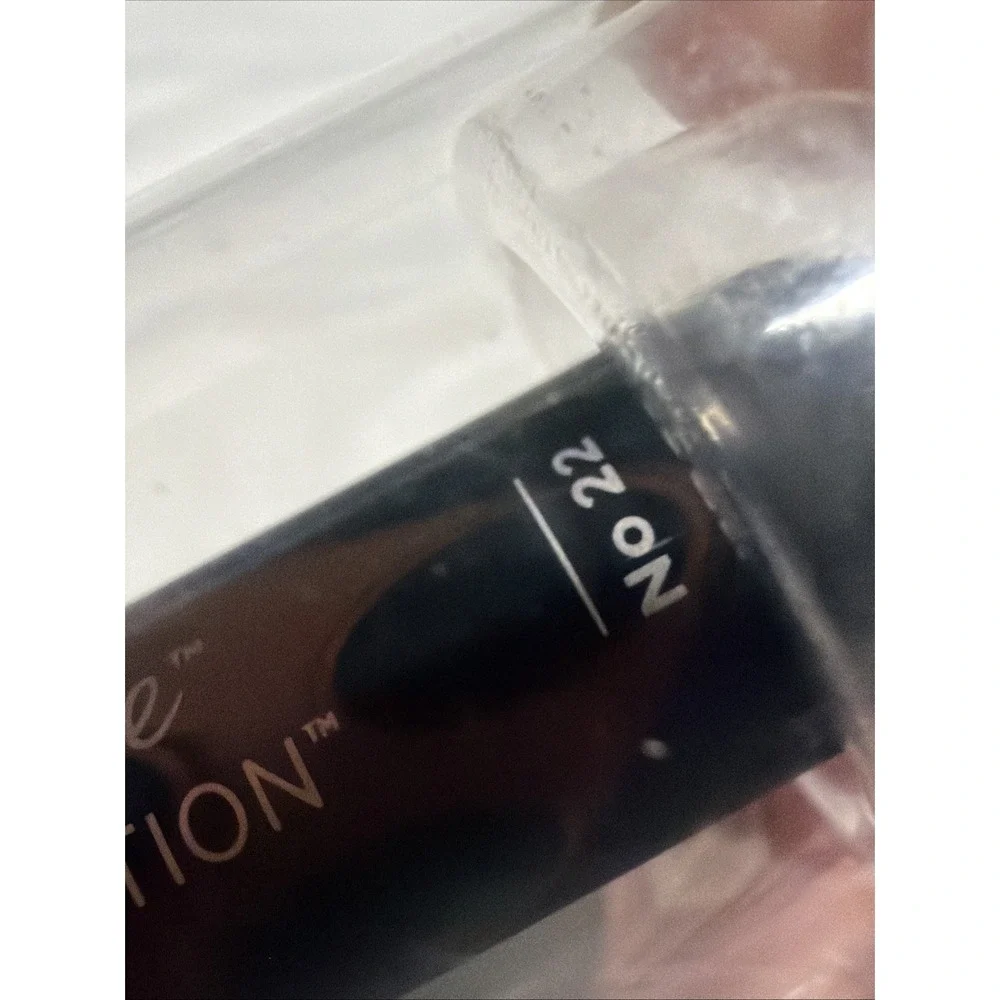 IT Cosmetics Heavenly Luxe Bye Bye Foundation Brush No. 22